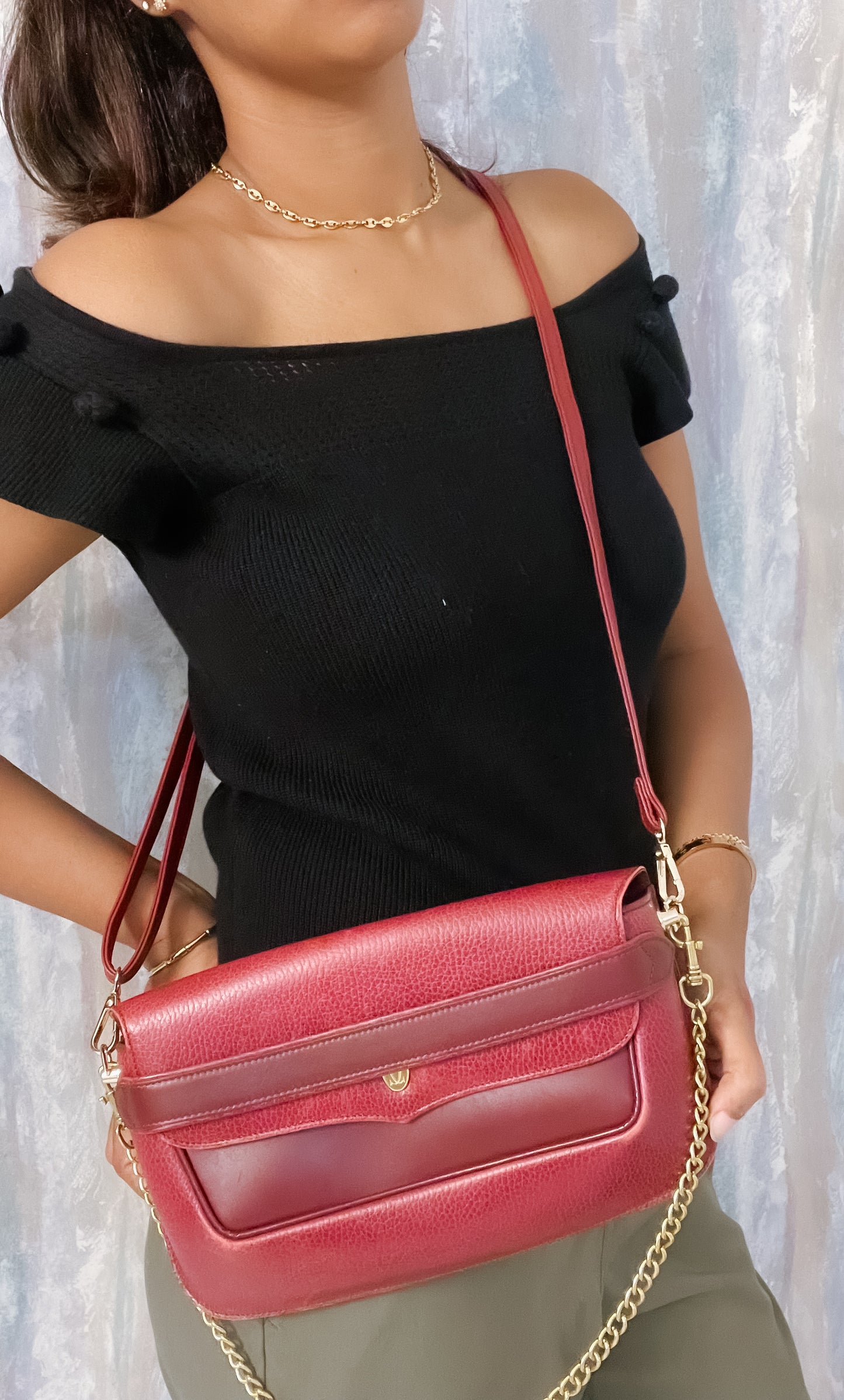 Must De Cartier Clutch on chain