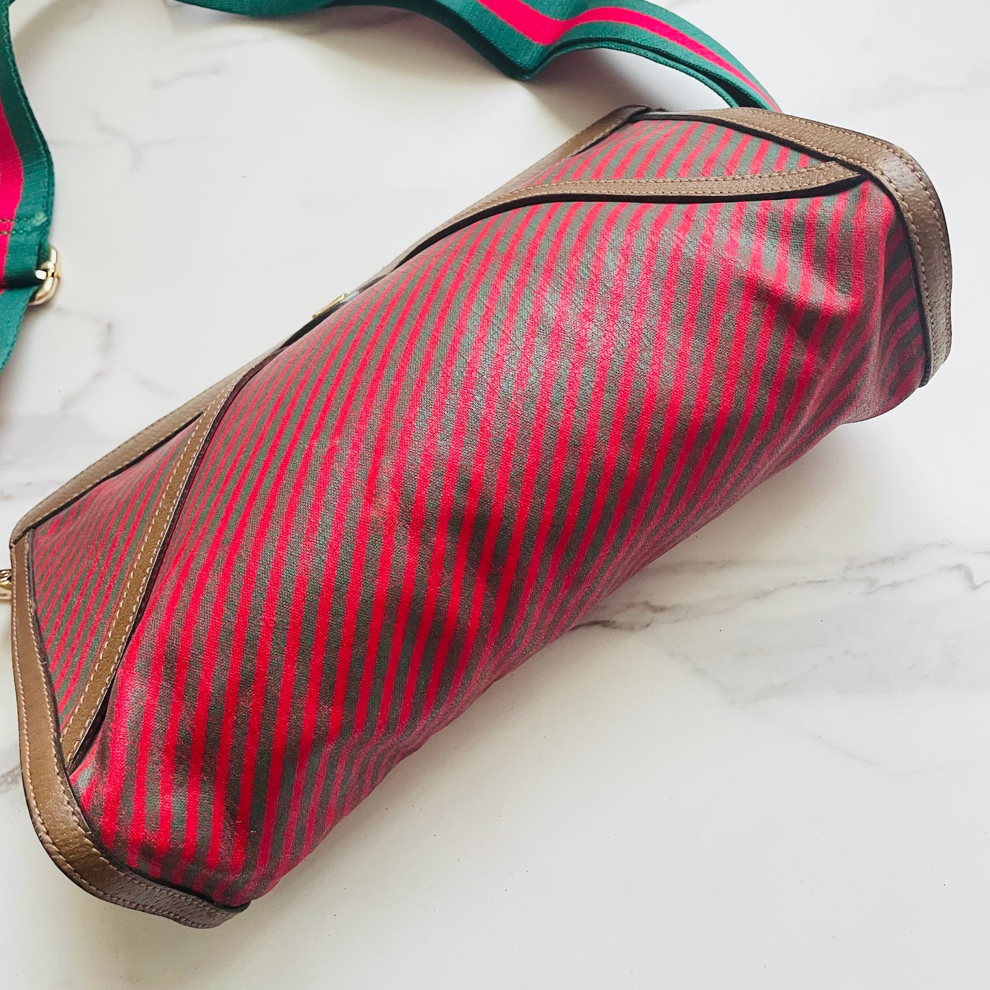 Authentic vintage Gucci clutch with strap