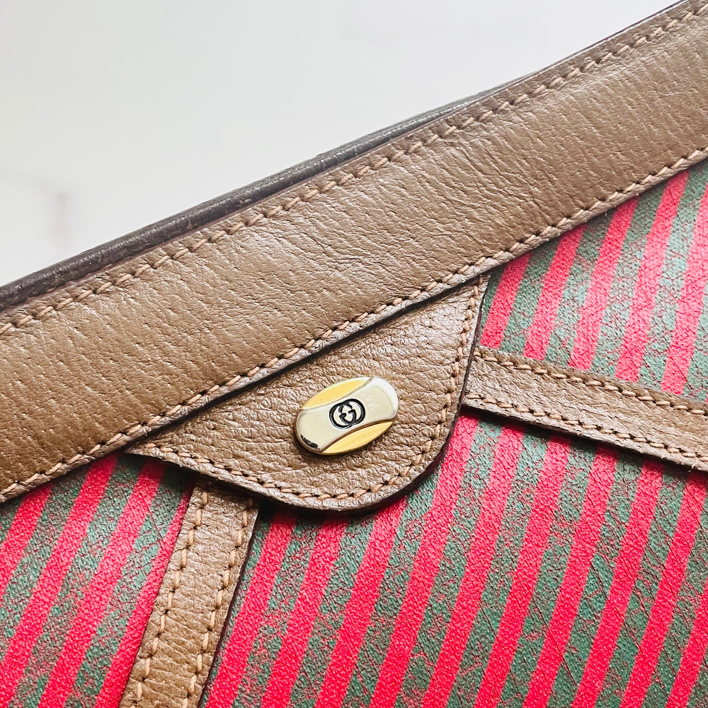 Authentic vintage Gucci clutch with strap