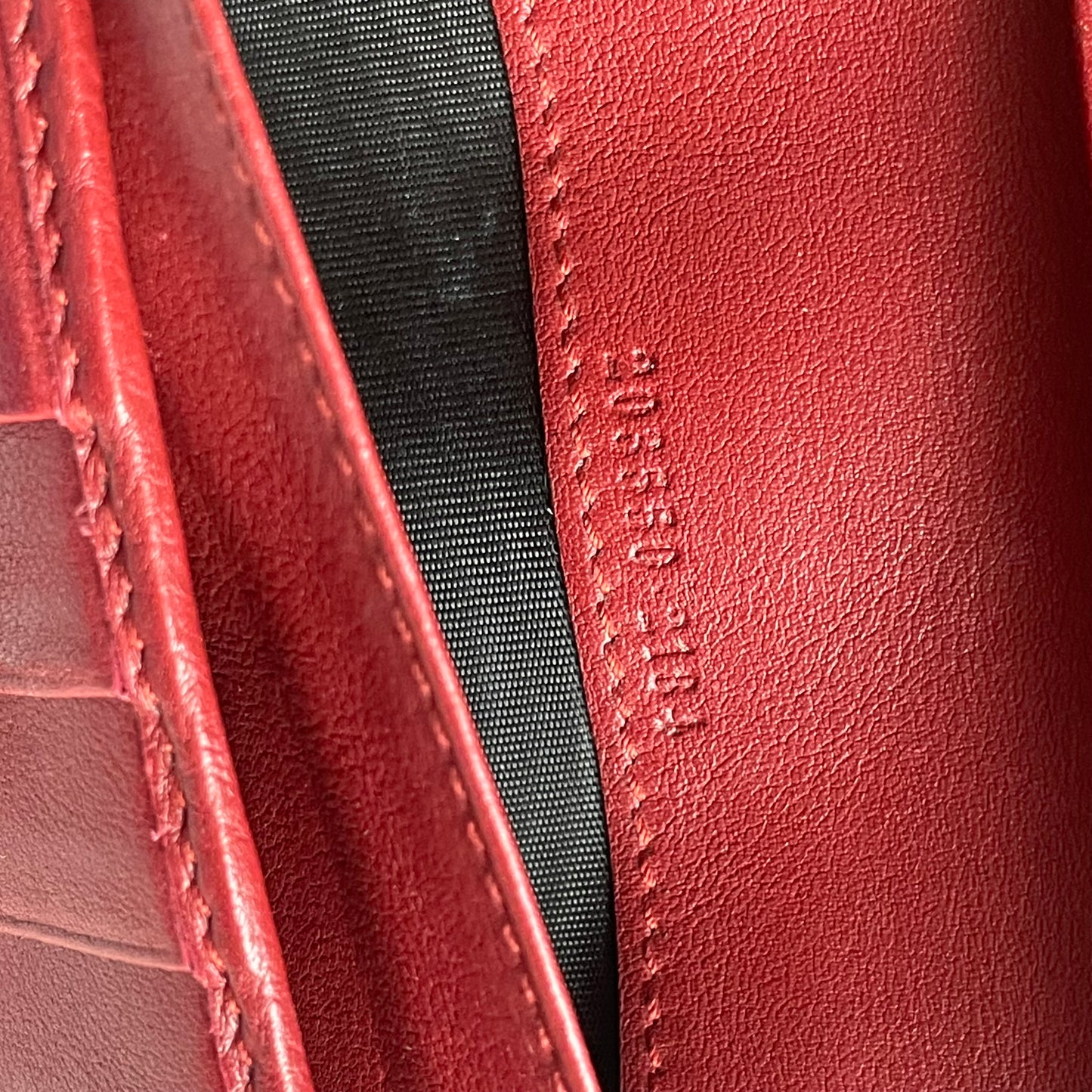 Gucci GG Patent leather wallet on chain