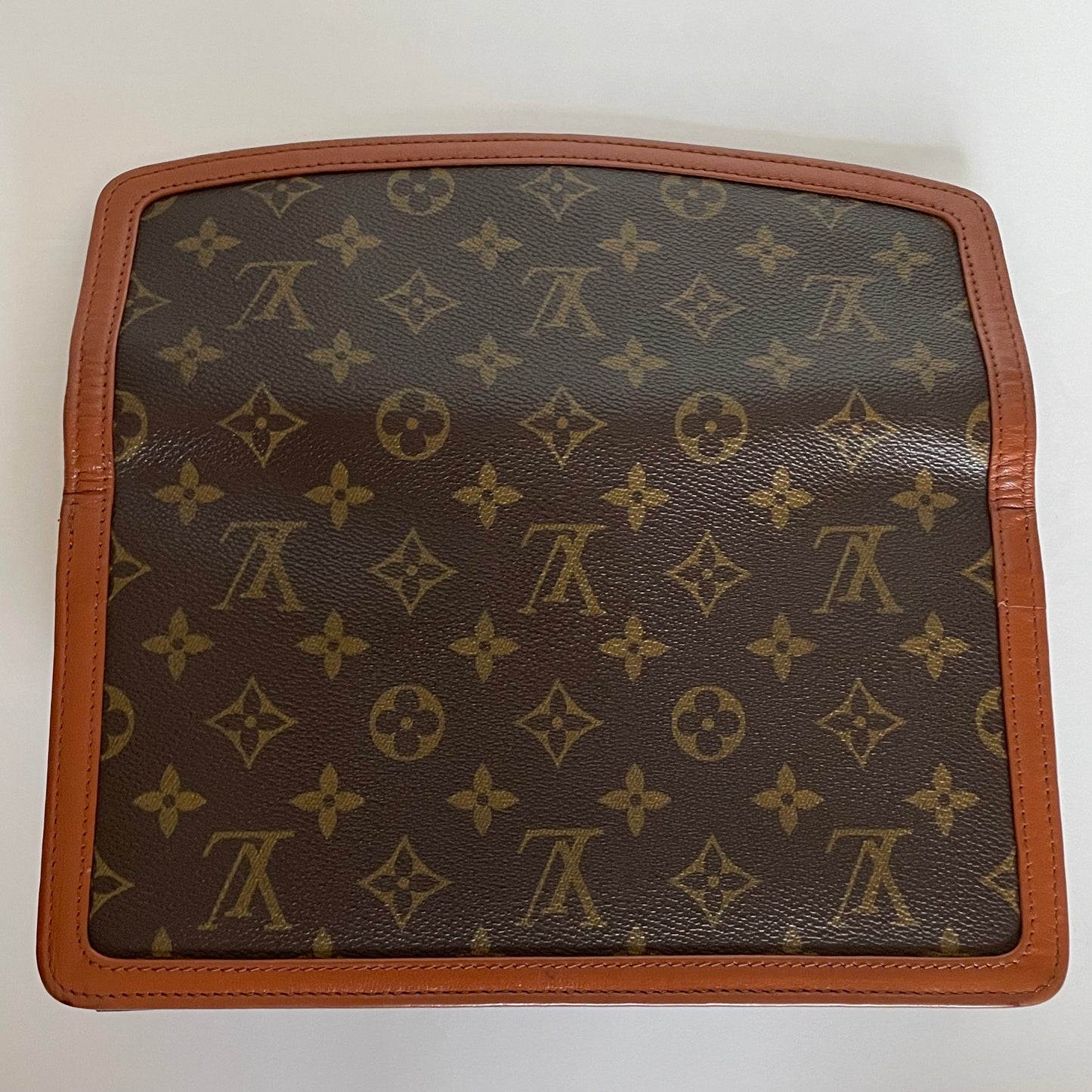 Louis Vuitton LV Dame Pochette Monogram clutch