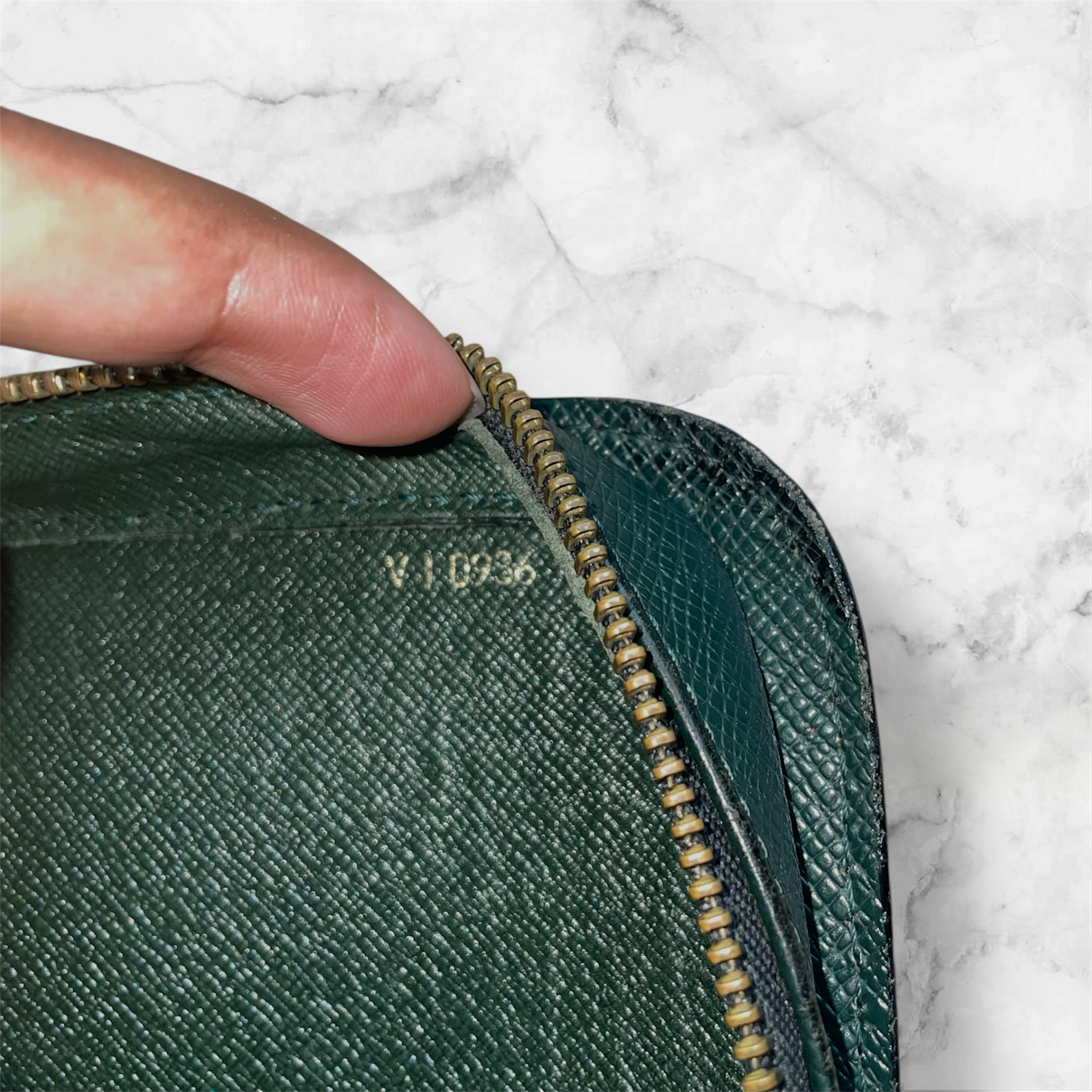 Louis Vuitton Taiga clutch crossbody