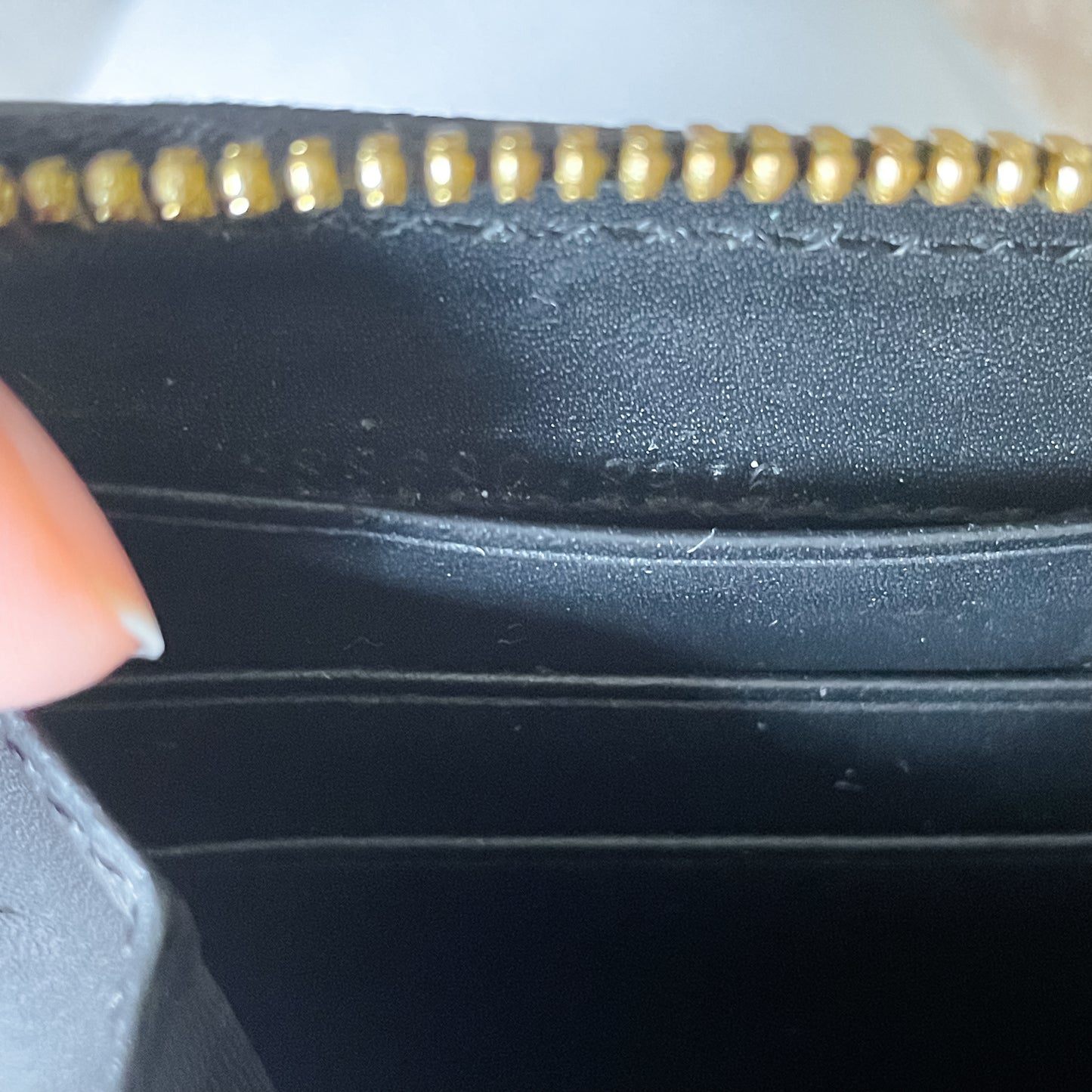 GUCCI Guccissima Bow Zipper wallet