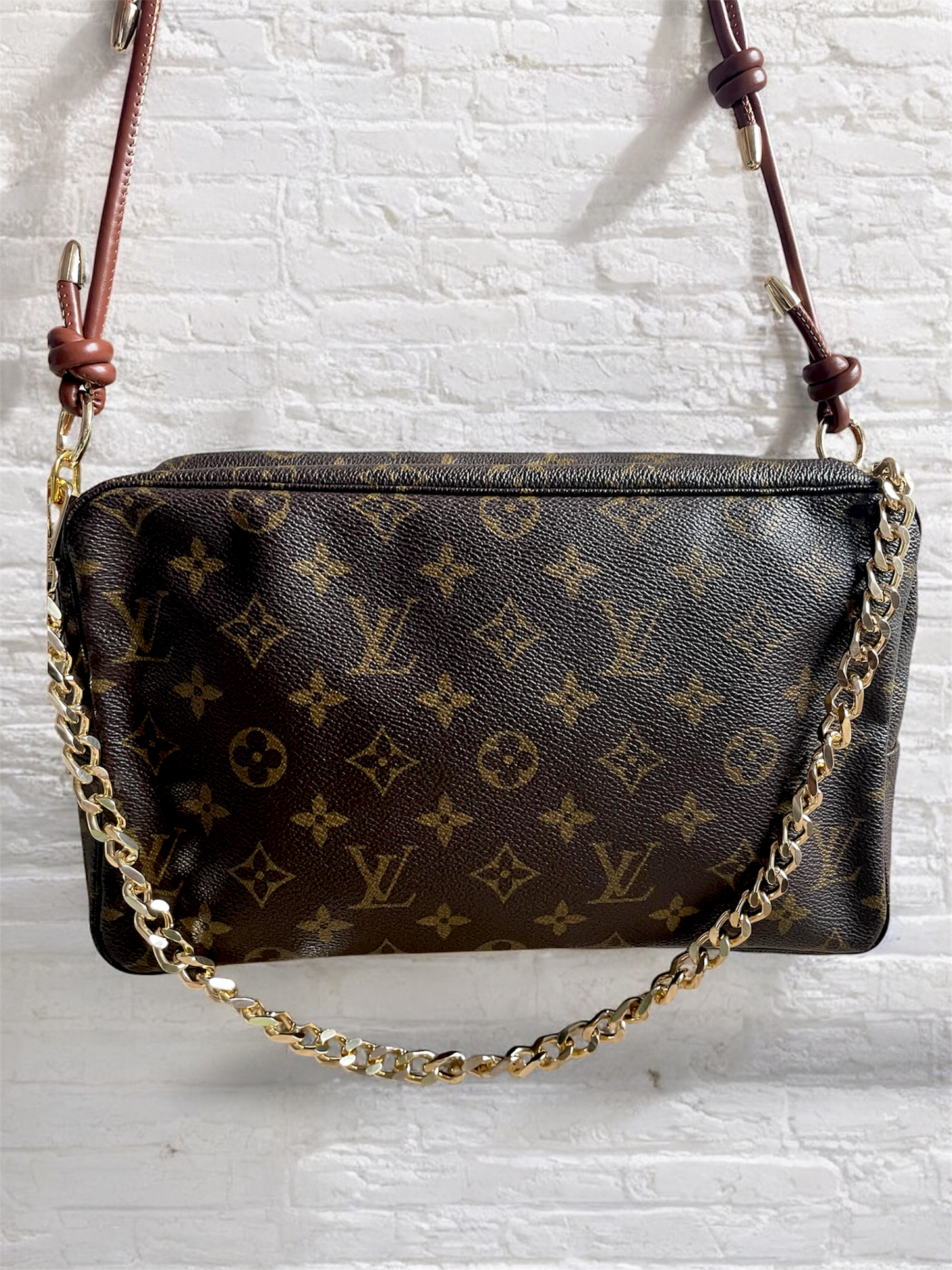Louis Vuitton Trousseau De Toilette 28 crossbody