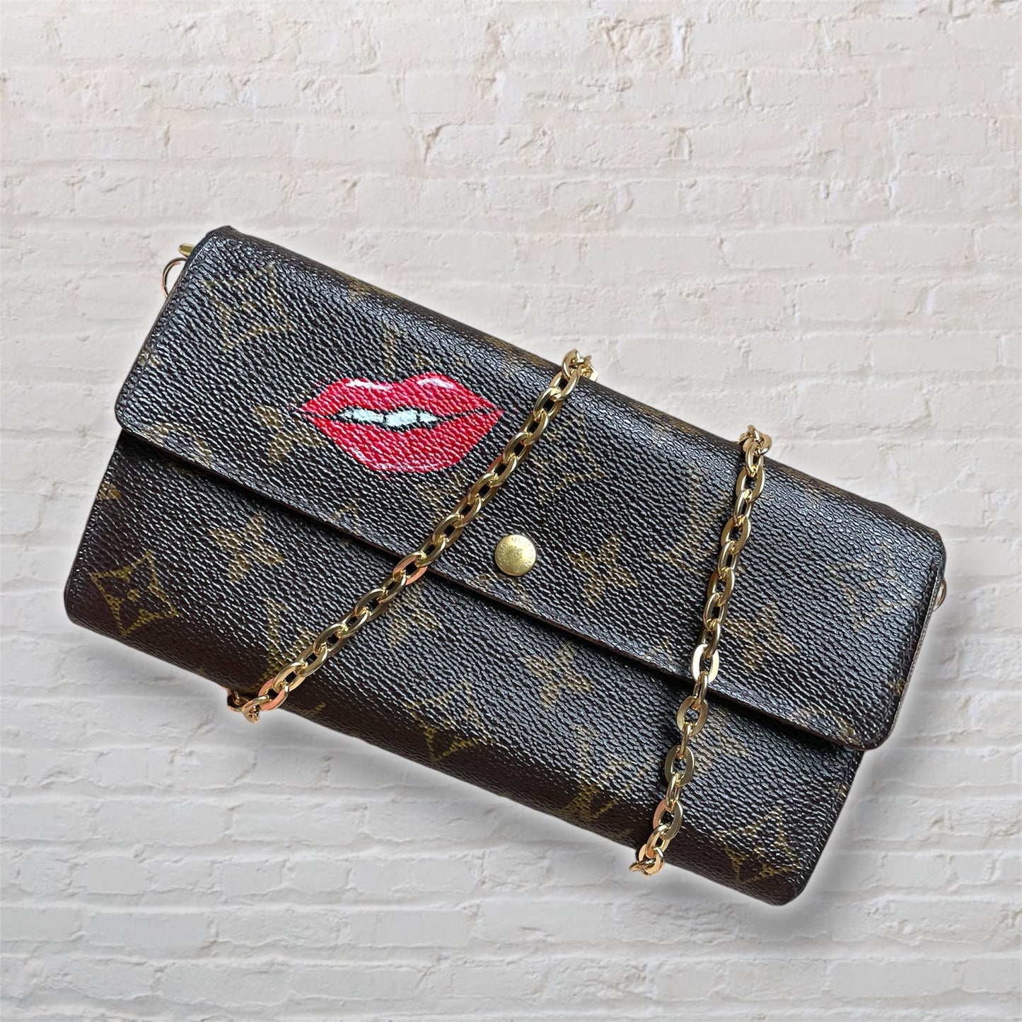 Louis Vuitton Sarah Wallet on Chain