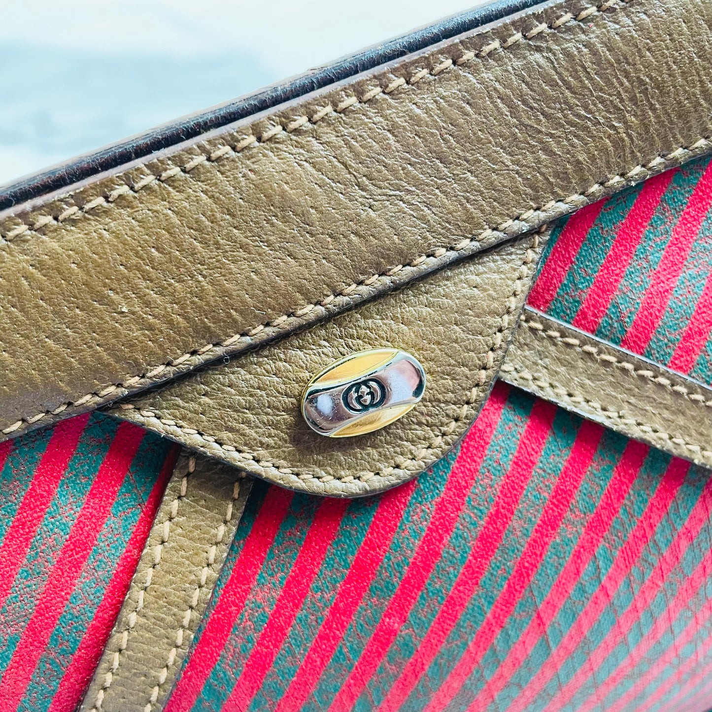 Authentic vintage Gucci clutch with strap