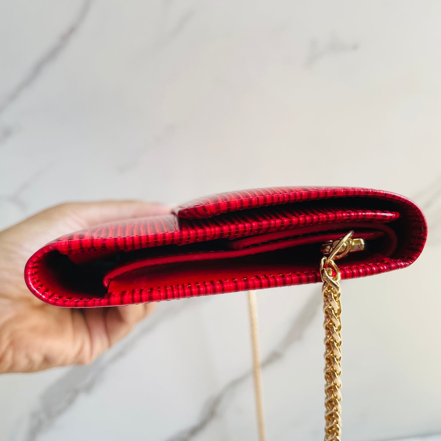 Louis Vuitton International Epi Wallet on chain