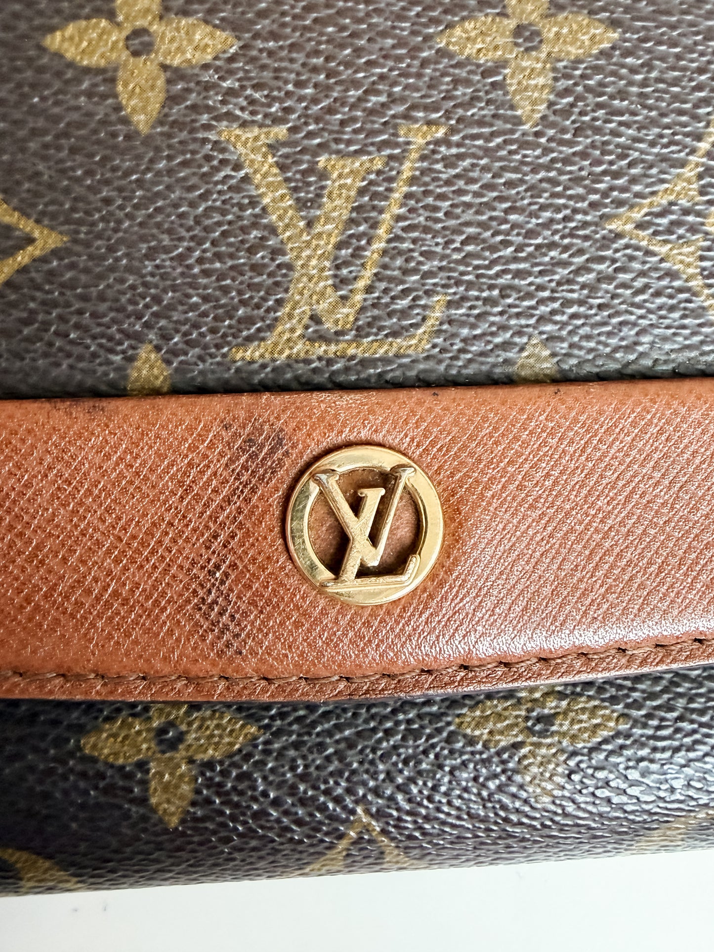 Louis Vuitton Monogram Bordeaux as crossbody