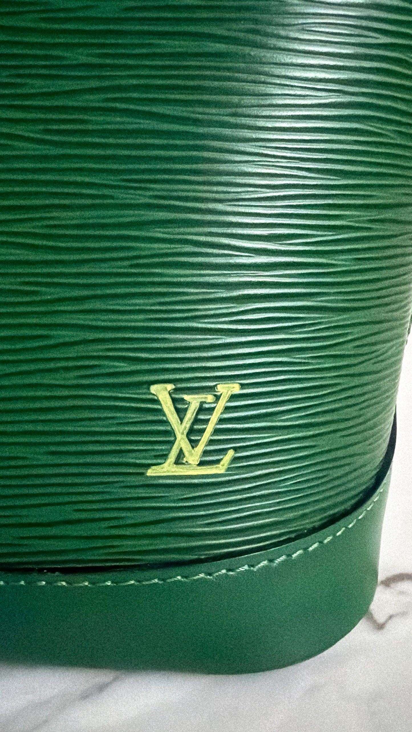 Authentic Louis Vuitton Epi Leather Alma