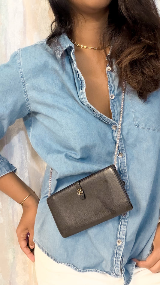 Authentic vintage Chanel Black Leather CC Button Continental Wallet