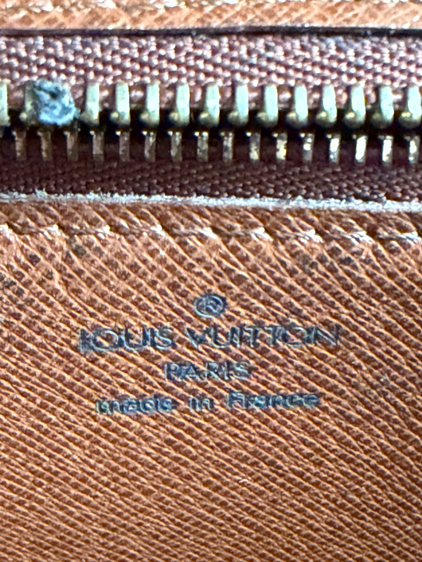 Louis Vuitton Monogram Bordeaux as crossbody