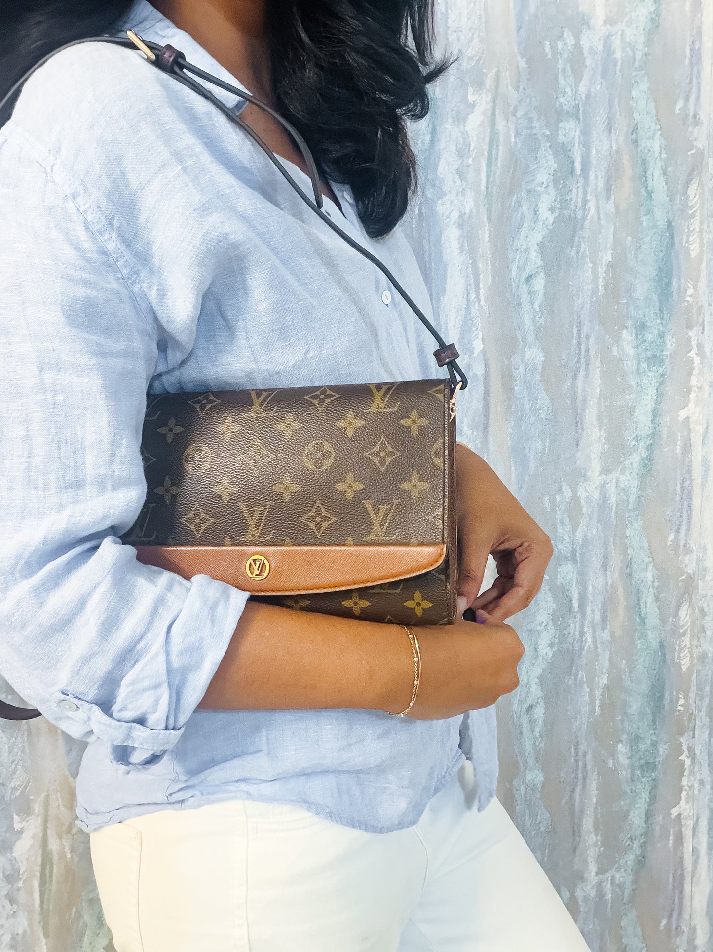 Louis Vuitton Monogram Bordeaux as crossbody