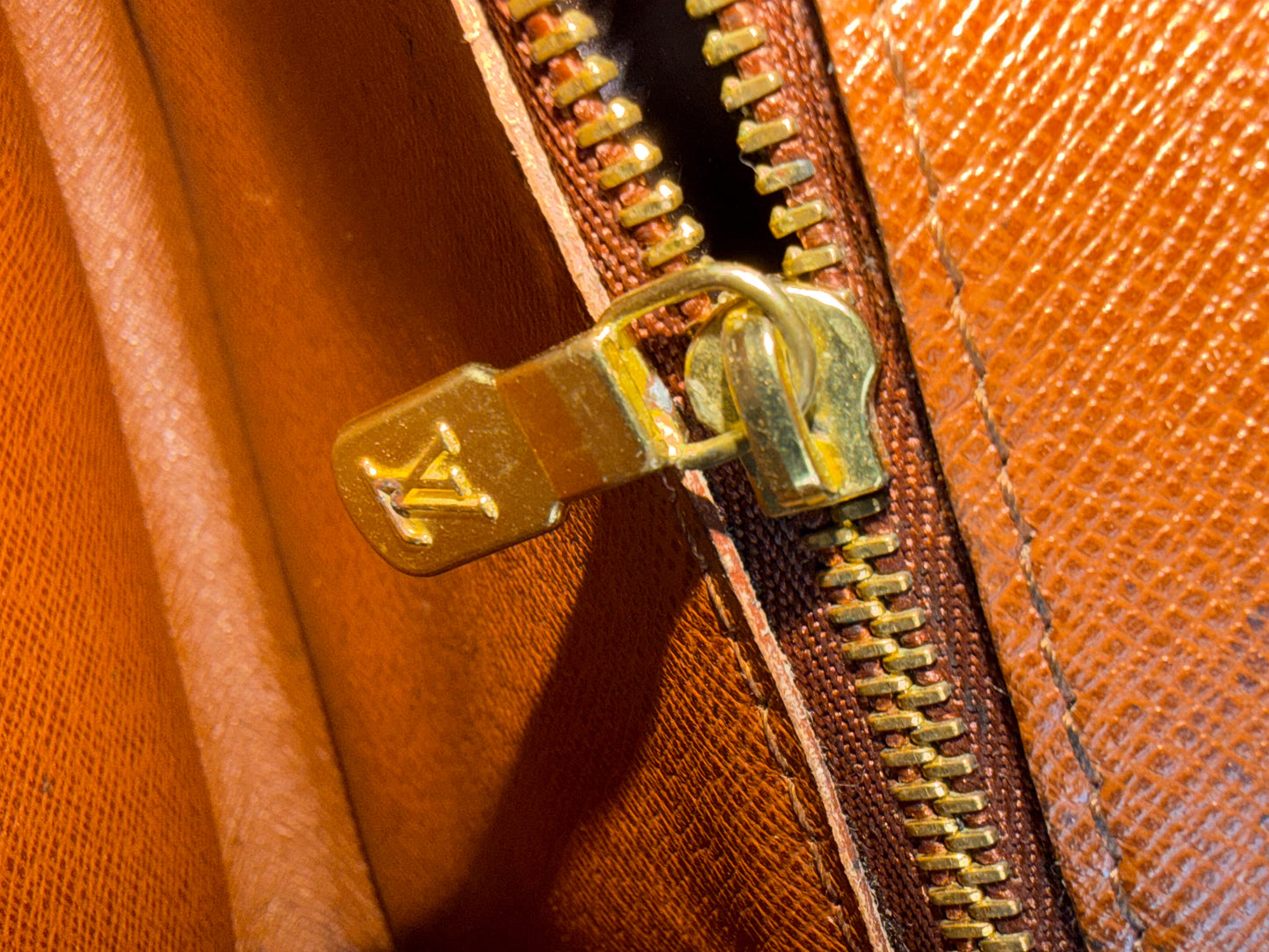 Louis Vuitton Monogram Bordeaux as crossbody