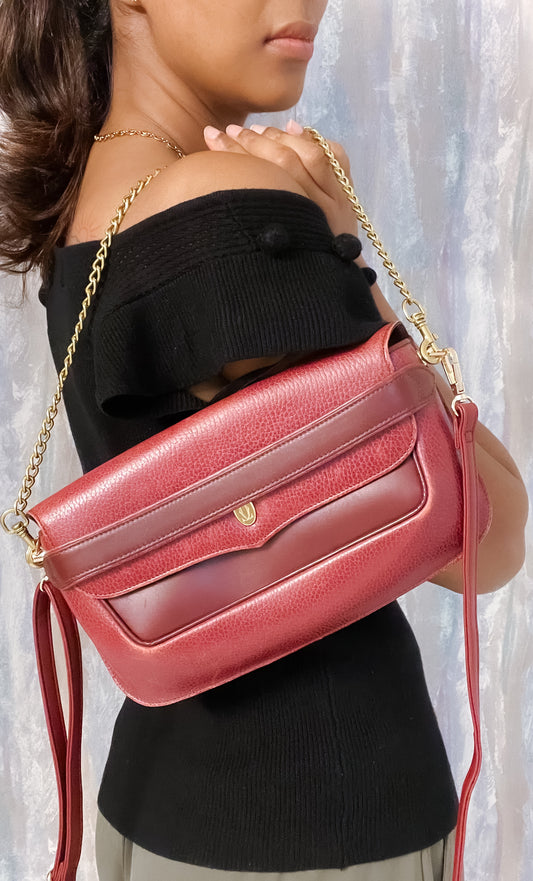 Must De Cartier Clutch on chain