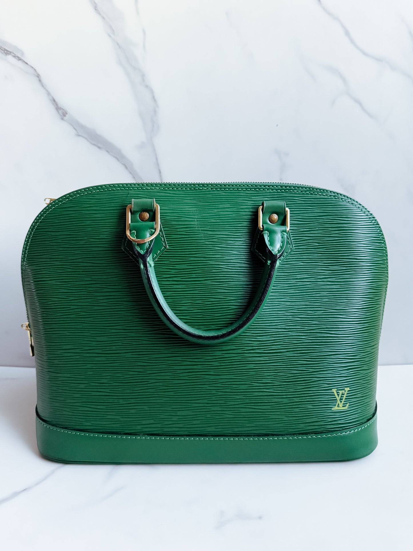 Authentic Louis Vuitton Epi Leather Alma