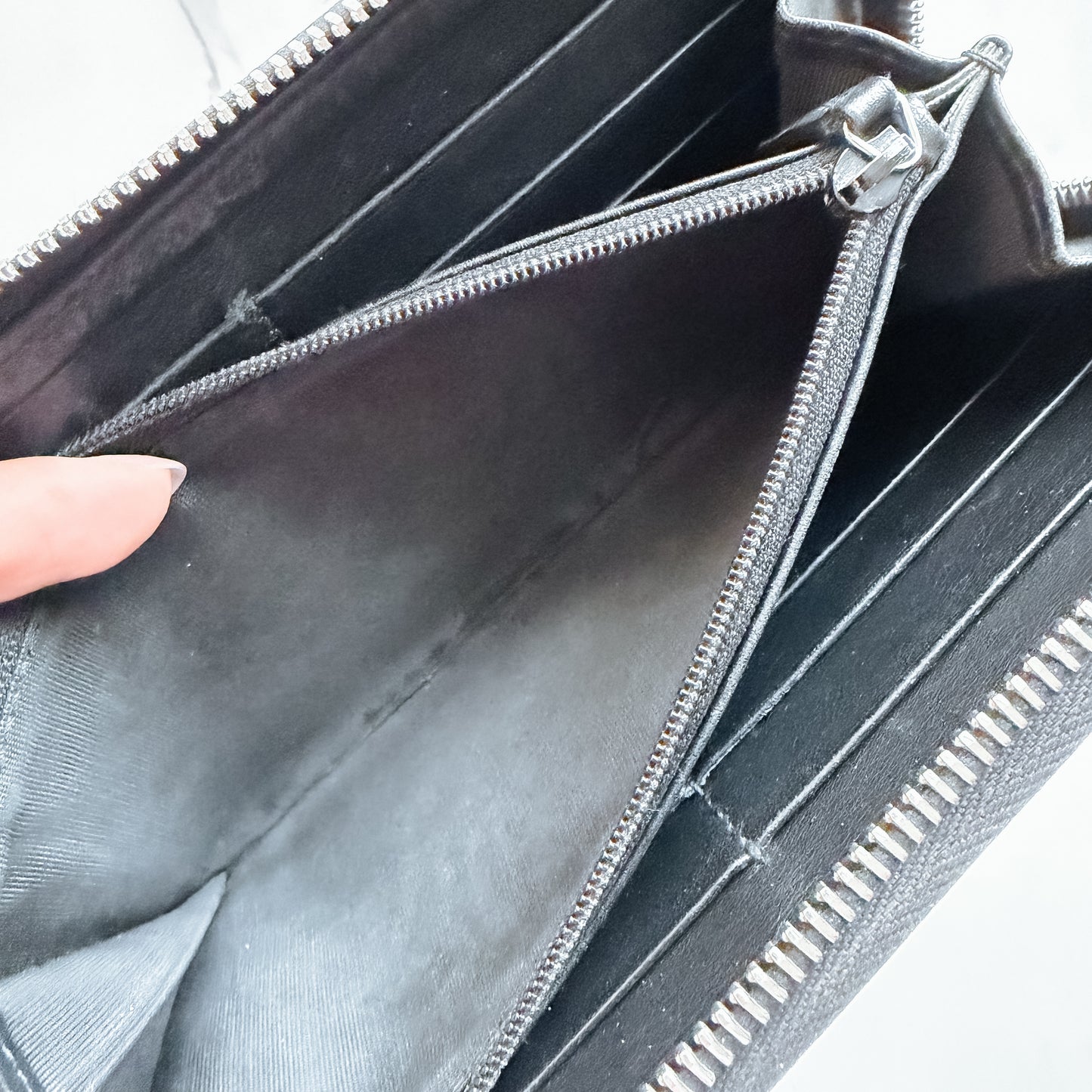 Gucci Guccissima Leather wallet on chain