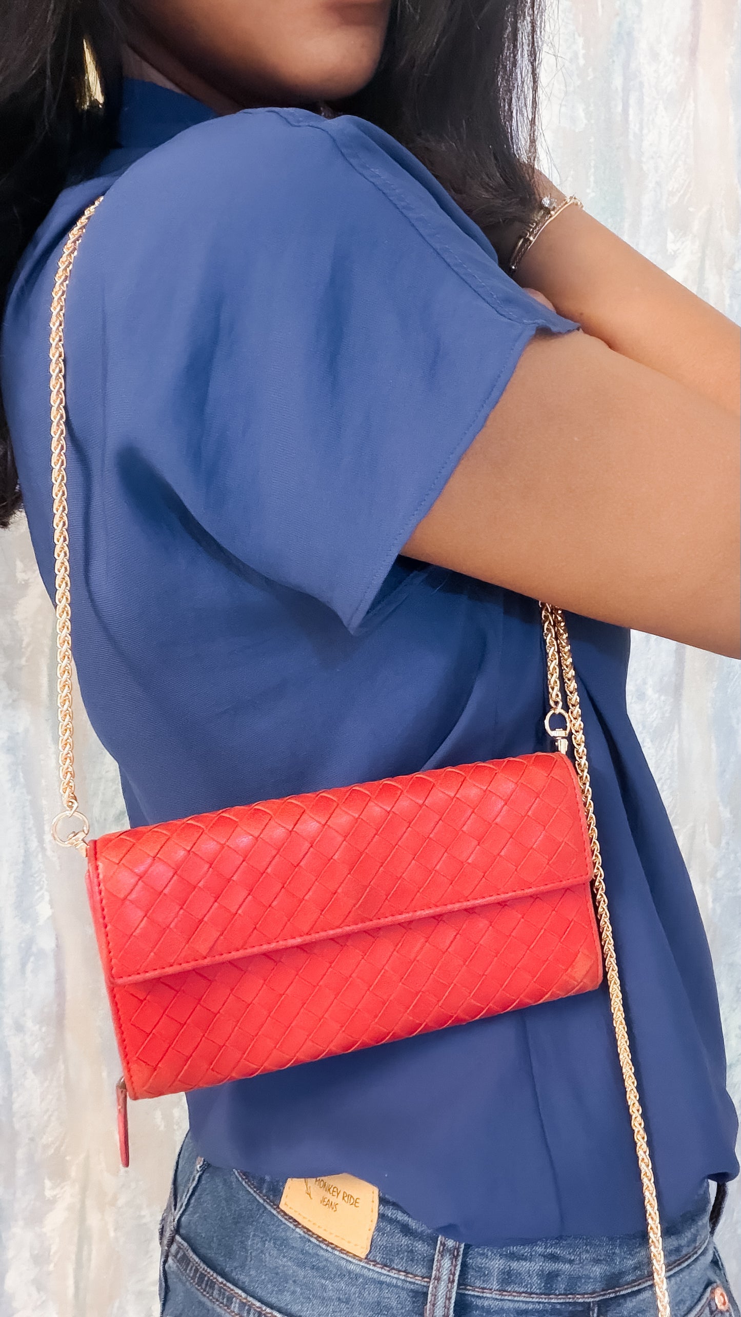 Bottega Veneta wallet on chain