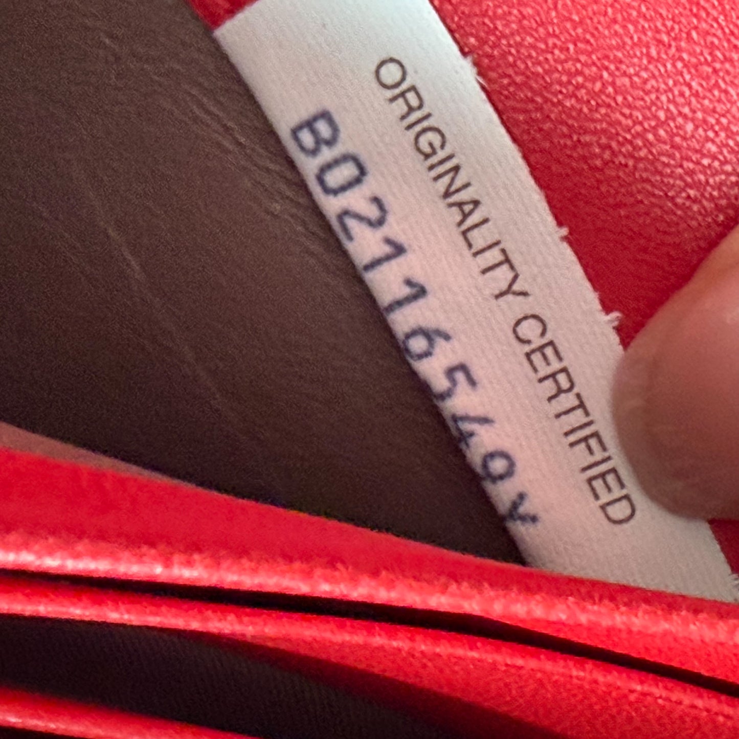 Bottega Veneta wallet on chain